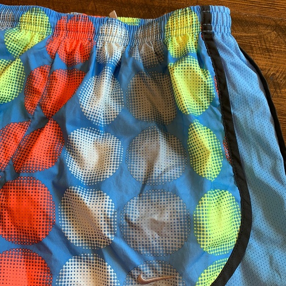 Nike Dri-Fit Polka Dot Running Shorts - Picture 2 of 8